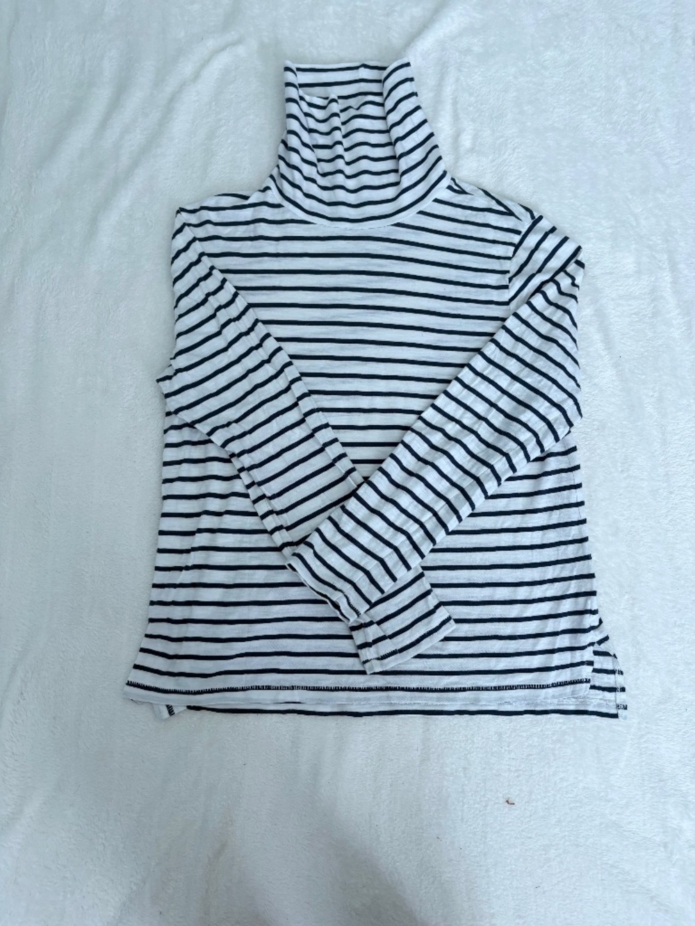 Madewell Top Women's Medium Blue/White Striped Turtle Neck Long Sleeved